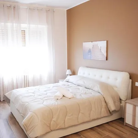 Fino's Family Apartment Monopoli