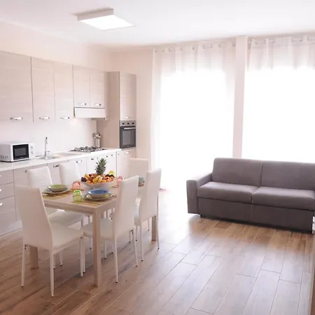 Apartment Fino's Family Monopoli